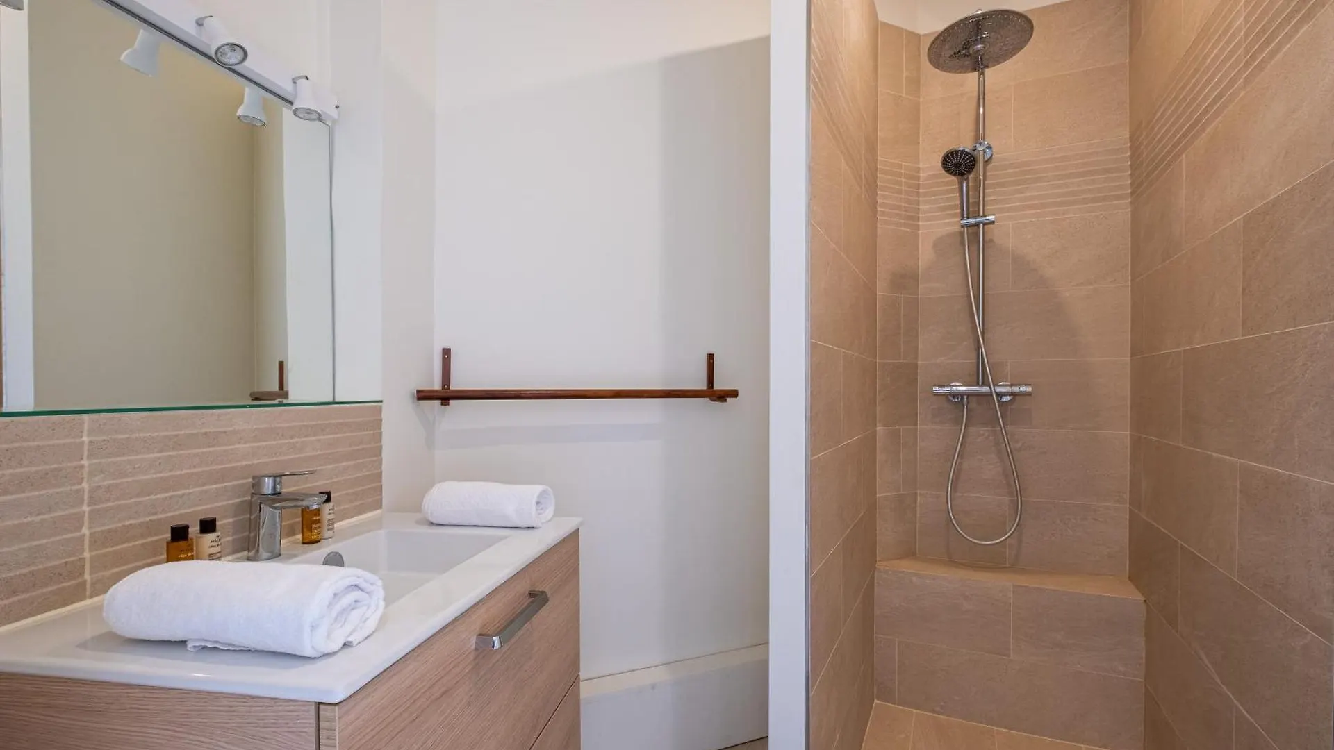 Veeve - Mellow Grace Paris Apartment